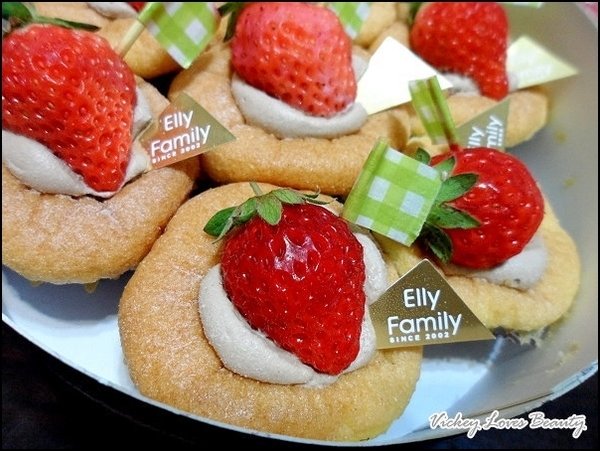 (美食)品嚐超完美的艾立蛋糕(Elly Family)～迷你草莓戚風蛋糕