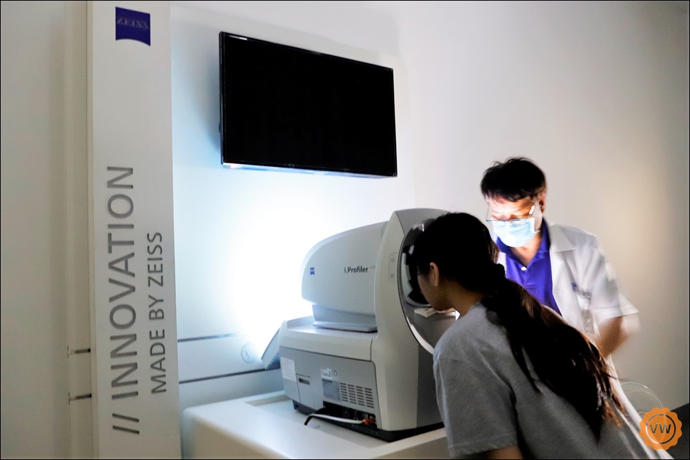 鹿港配眼鏡│蔡司優視力合作夥伴│蔡司優視力專家│視軸偏離矯正：彰化視康佳眼鏡 振興券優惠