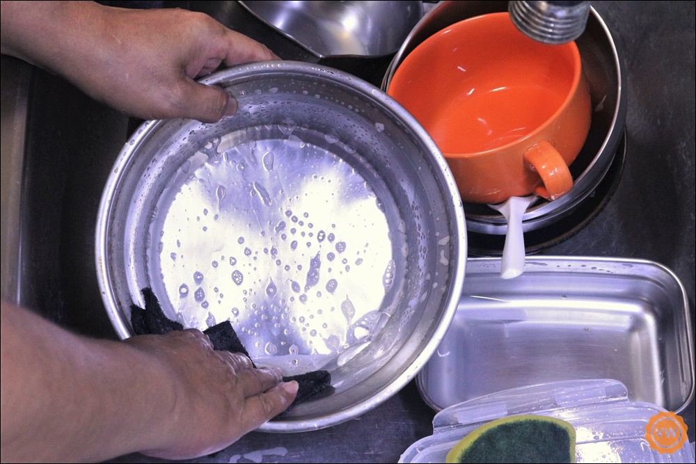 碗盤清潔劑推薦│淨淨食器清潔皂、天然植物萃取、生物分解技術、專剋髒汙、異味好沖又好洗