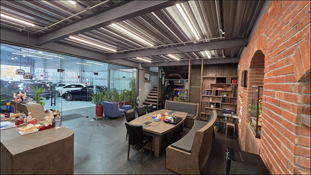 台中南屯優質中古車商買賣推薦 群展國際車業 台中南屯優質中古車商買賣推薦 群展國際車業