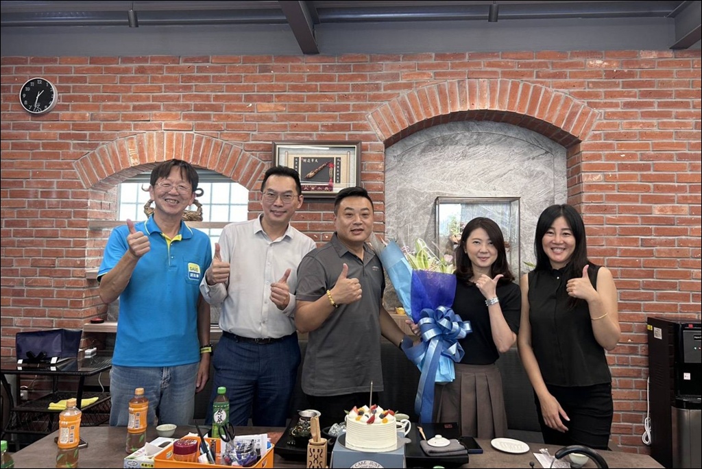 台中南屯優質中古車商買賣推薦 群展國際車業 台中南屯優質中古車商買賣推薦 群展國際車業